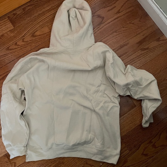 Gildan hoodie off white/cream size large men’s - Picture 2 of 3